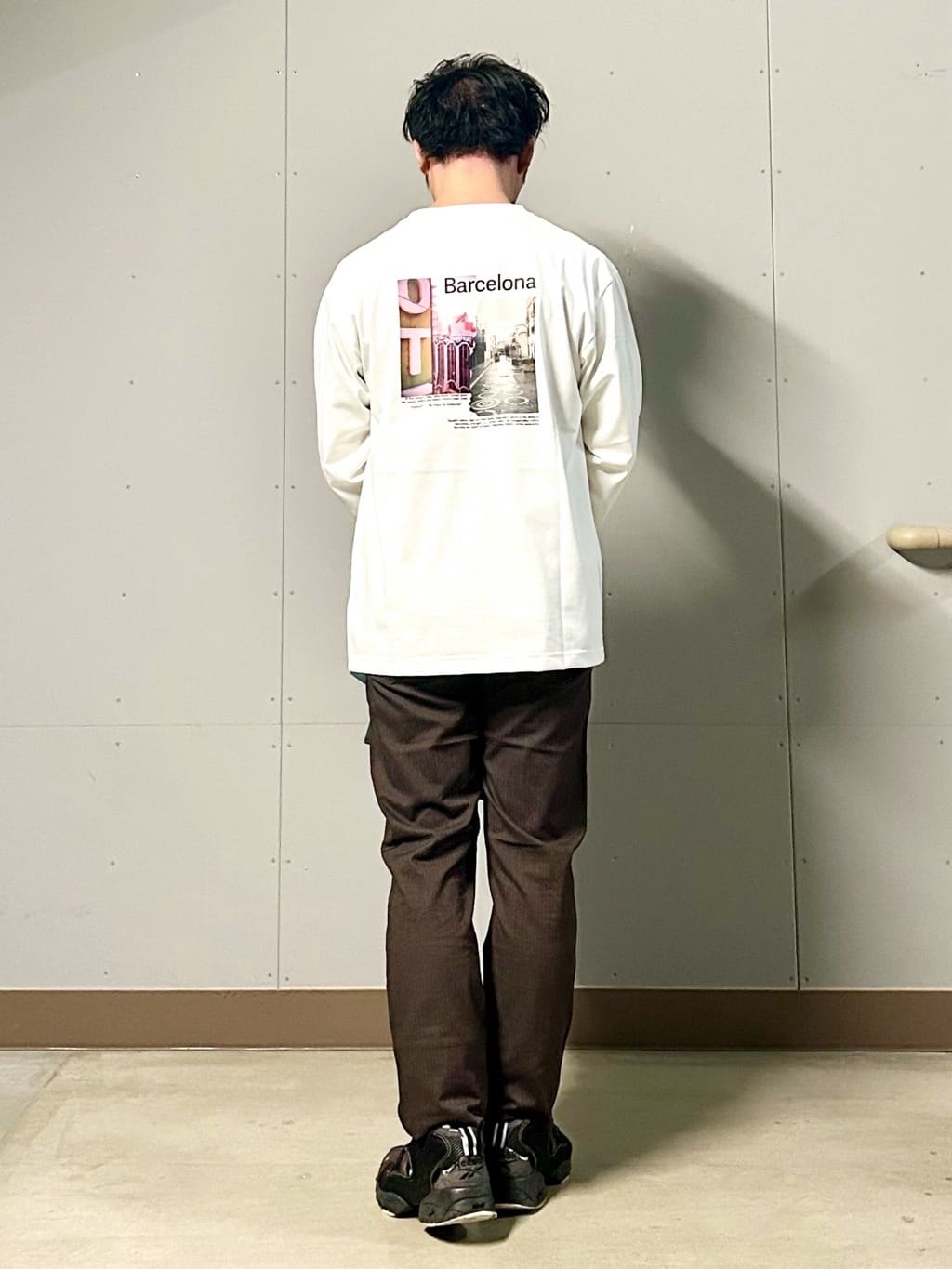 KENJI Iさんの「THE SHOP TK｜フォトグラフプリント長袖Tシャツ【洗濯機OK】」を使ったコーディネート