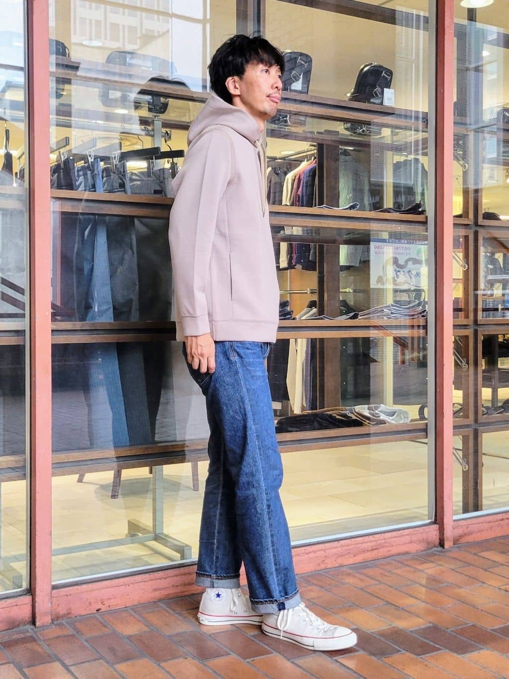 piroyaさんの「TAKEO KIKUCHI｜エアダン プルオーバー パーカー」を使ったコーディネート
