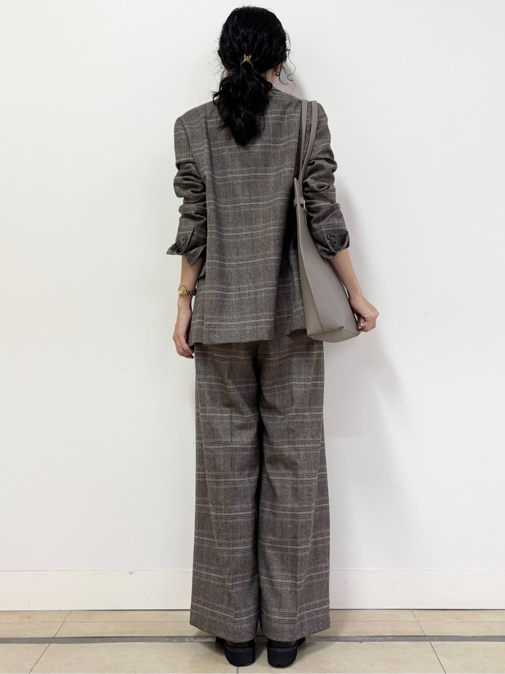 YOKOTAさんの「DRESSTERIOR｜◆サキソニーグレンチェックジャケット」を使ったコーディネート