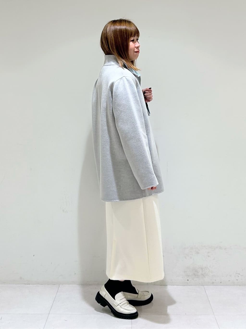tsuyuさんの「INDIVI｜【配色デザイン／ミドル丈】ウールリバー テントラインコート」を使ったコーディネート
