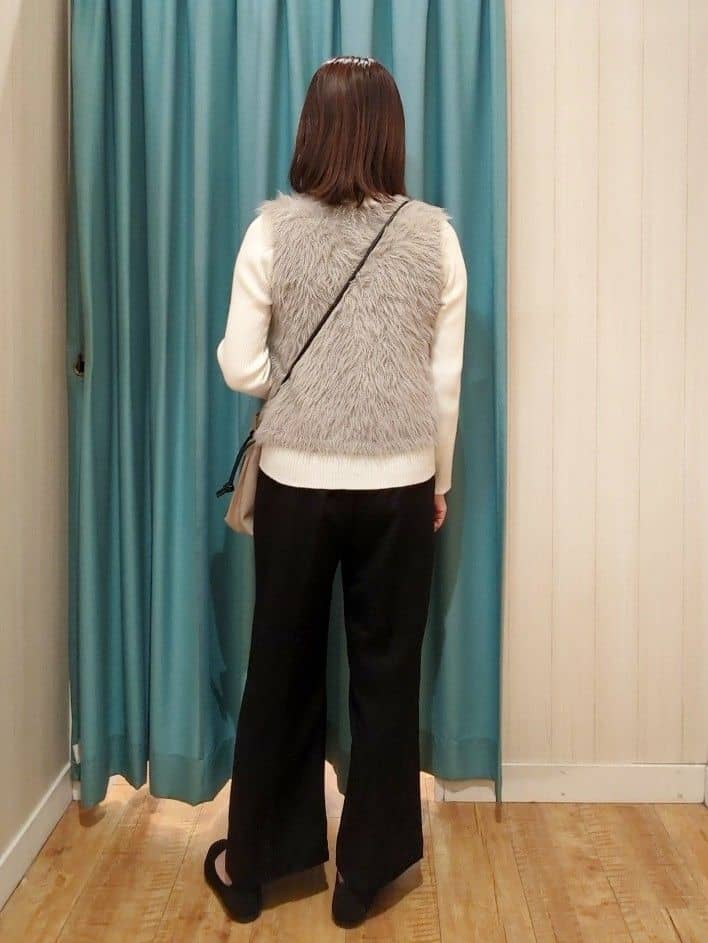 kawa.さんの「SHOO･LA･RUE｜【洗濯機可/S-LL/高レビュー】上品シルエットで美しい イージーワイドパンツ」を使ったコーディネート