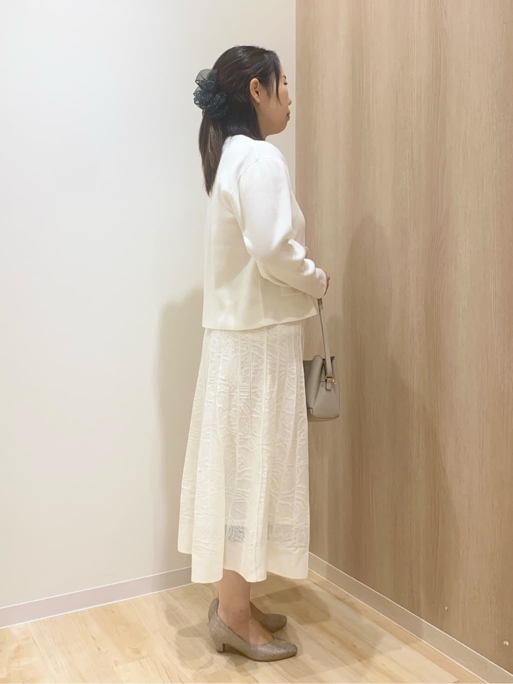 HANAさんの「grove｜【SET UP対応】レース柄ジャカードプリーツ風ニットスカート」を使ったコーディネート