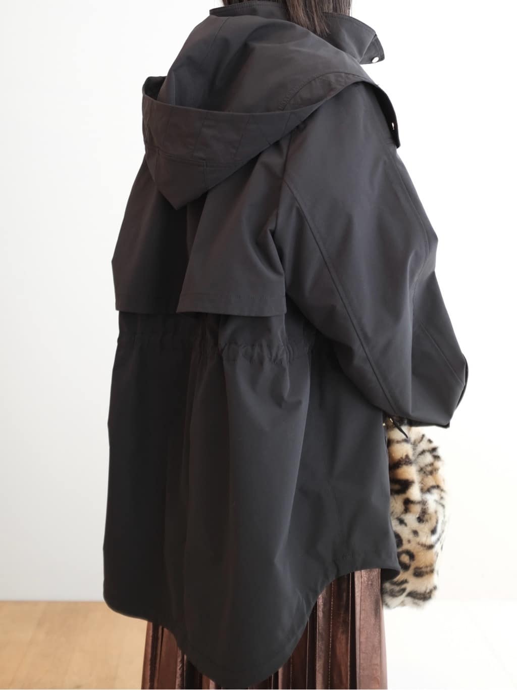 Kishimotoさんの「DRESSTERIOR｜アルパカブレンドVネックニット」を使ったコーディネート