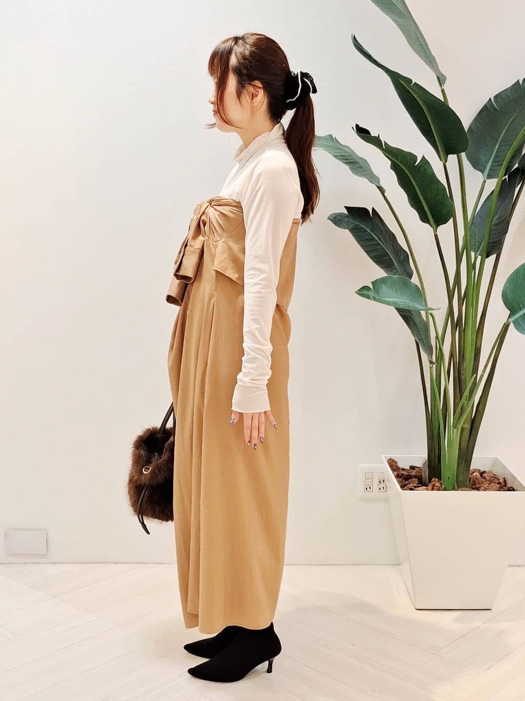 YuKaRiさんの「UNTITLED｜【ハイネック/レイヤード/重ね着におすすめ】トリコットベロア シアーインナー」を使ったコーディネート
