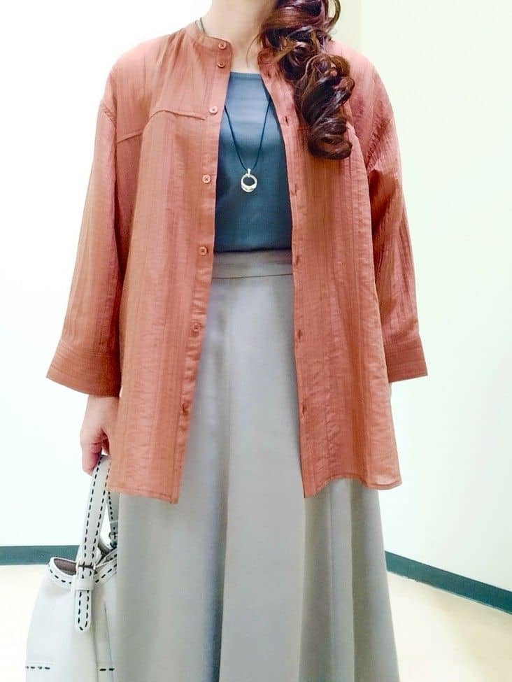 花さんの「Reflect｜【通勤】スエードライクフレアスカート」を使ったコーディネート