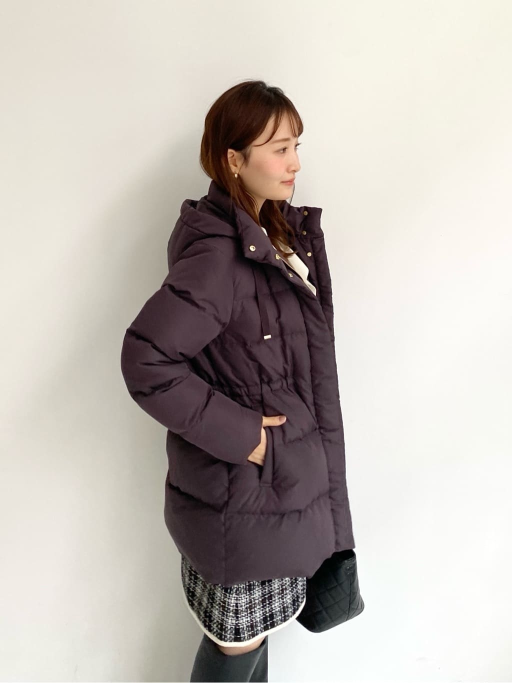 みさかさんの「index｜KAWADAダウンドロストミドルコート【撥水／洗濯機OK／2WAY／静電気防止裏地】《XS～3L》」を使ったコーディネート