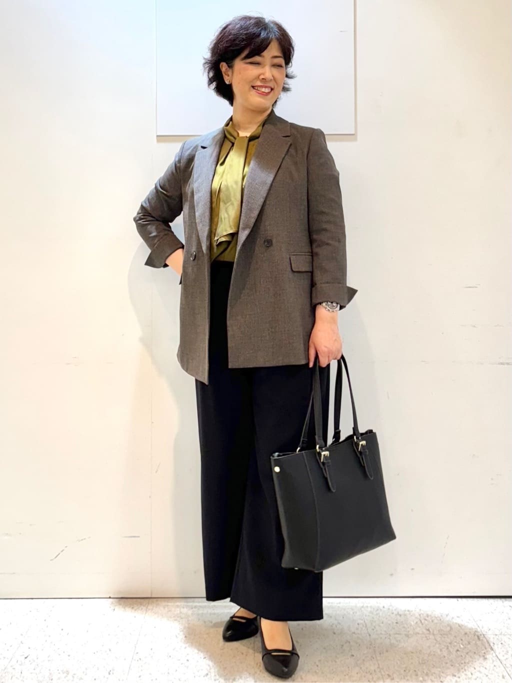 ヤスコさんの「Reflect｜【キレイめスタイル／通勤におすすめ◎】ボウタイシャンブレーカラーブラウス」を使ったコーディネート