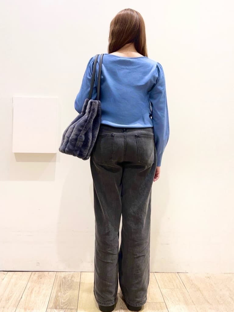 Ririさんの「index｜パール調パーツ付きクルーネックニット【洗濯機OK】《8col／XS～3L》」を使ったコーディネート