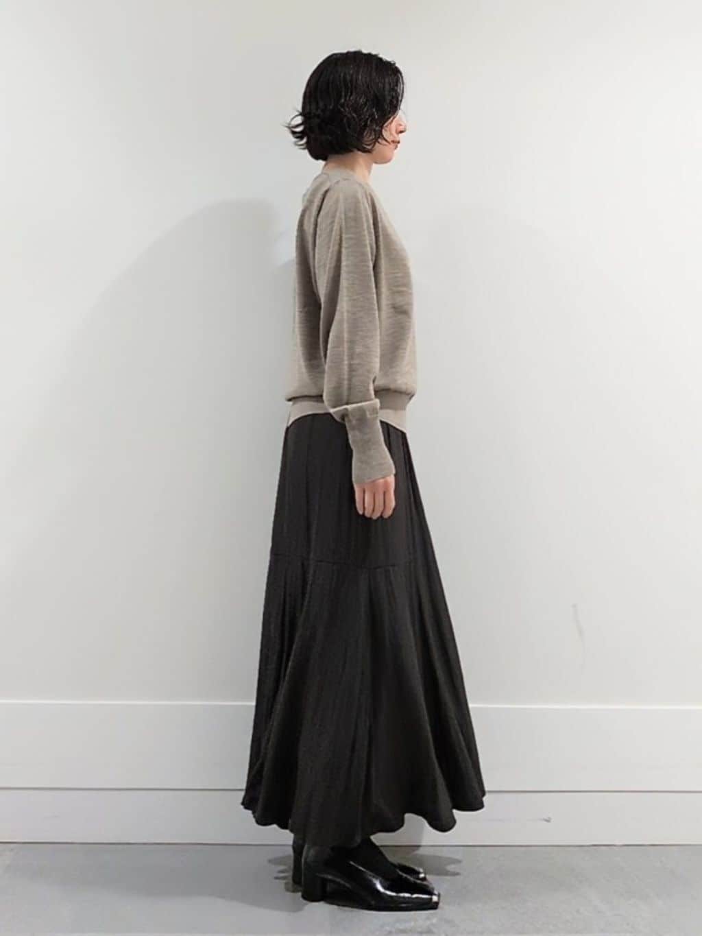 ミズタさんの「UNTITLED｜【アンサンブル可/洗える】シルクウールカシミヤ ドルマンスリーブニット」を使ったコーディネート