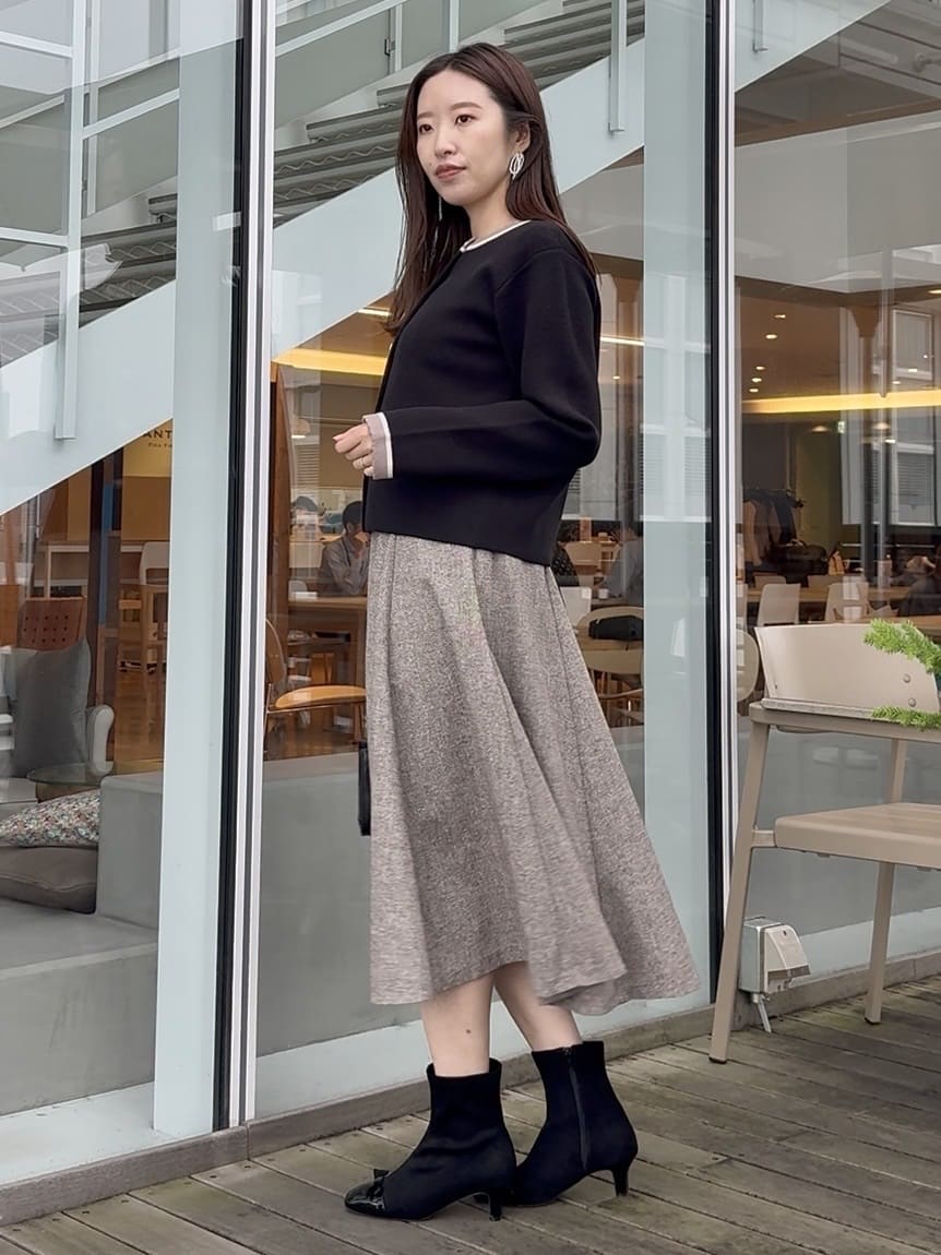 teiさんの「Couture brooch｜【マシンウォッシャブル・きれいめ・通勤】シャーリングチュニックブラウス」を使ったコーディネート