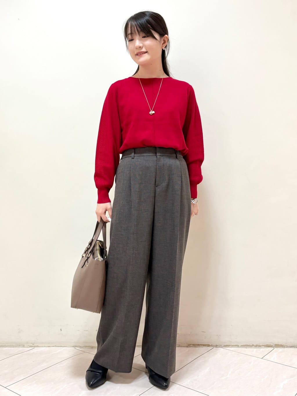mikiさんの「Reflect｜【選べる6色／長く着られる◎】ボートネックニット」を使ったコーディネート