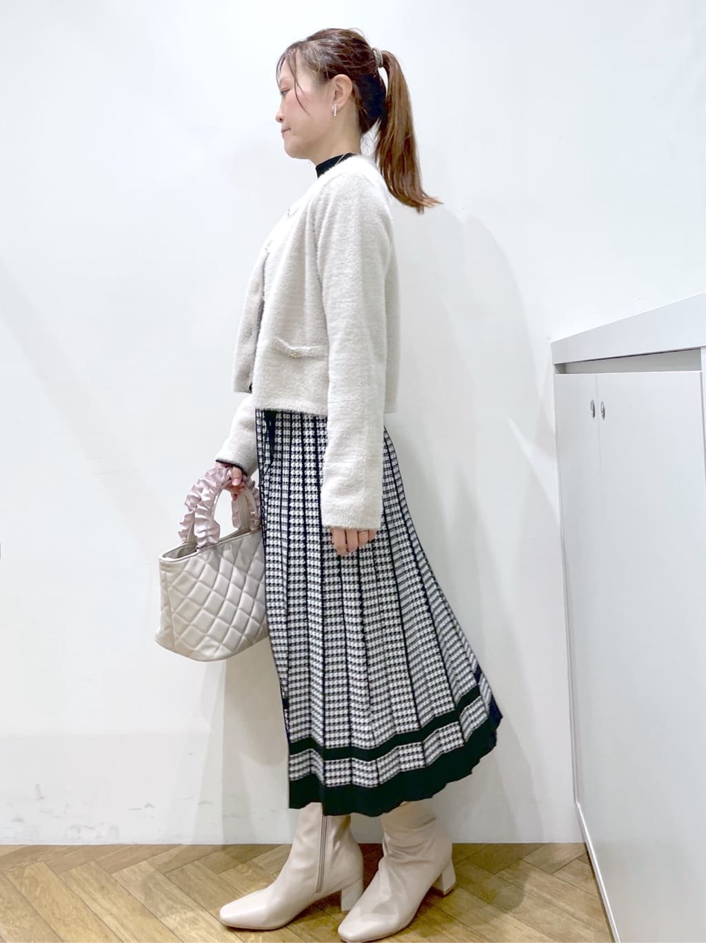 Junさんの「index｜メタルドロップスライドネックレス」を使ったコーディネート
