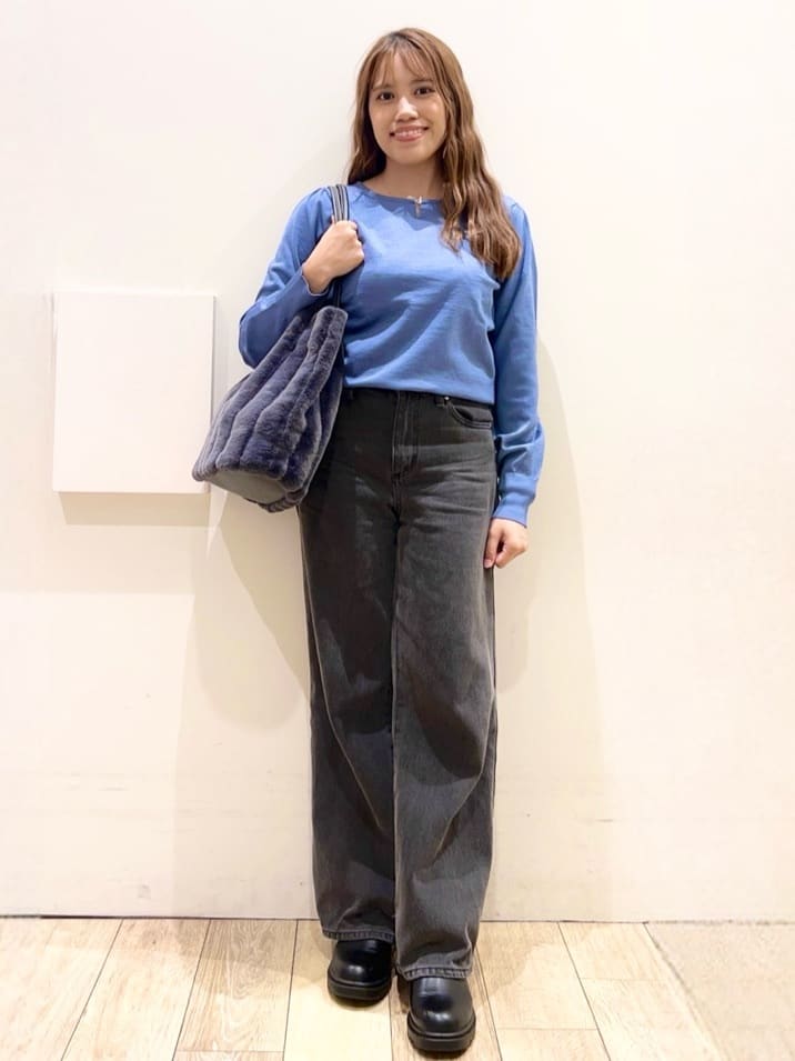 Ririさんの「index｜パール調パーツ付きクルーネックニット【洗濯機OK】《8col／XS～3L》」を使ったコーディネート
