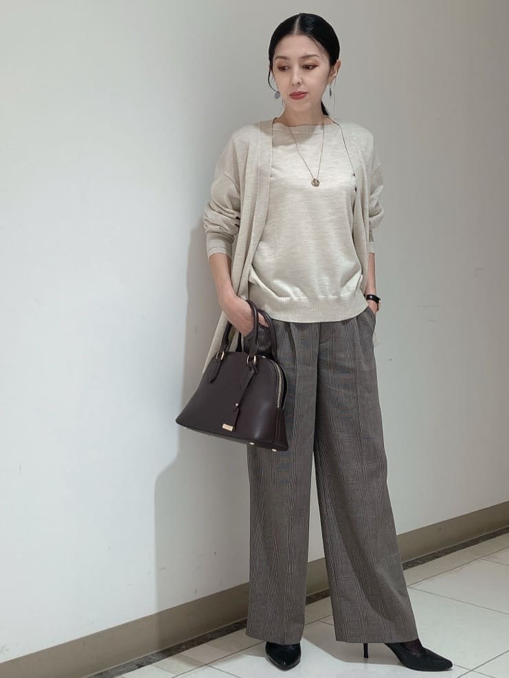 環さんの「UNTITLED｜【アンサンブル可/洗える】シルクウールカシミヤ ドルマンスリーブニット」を使ったコーディネート