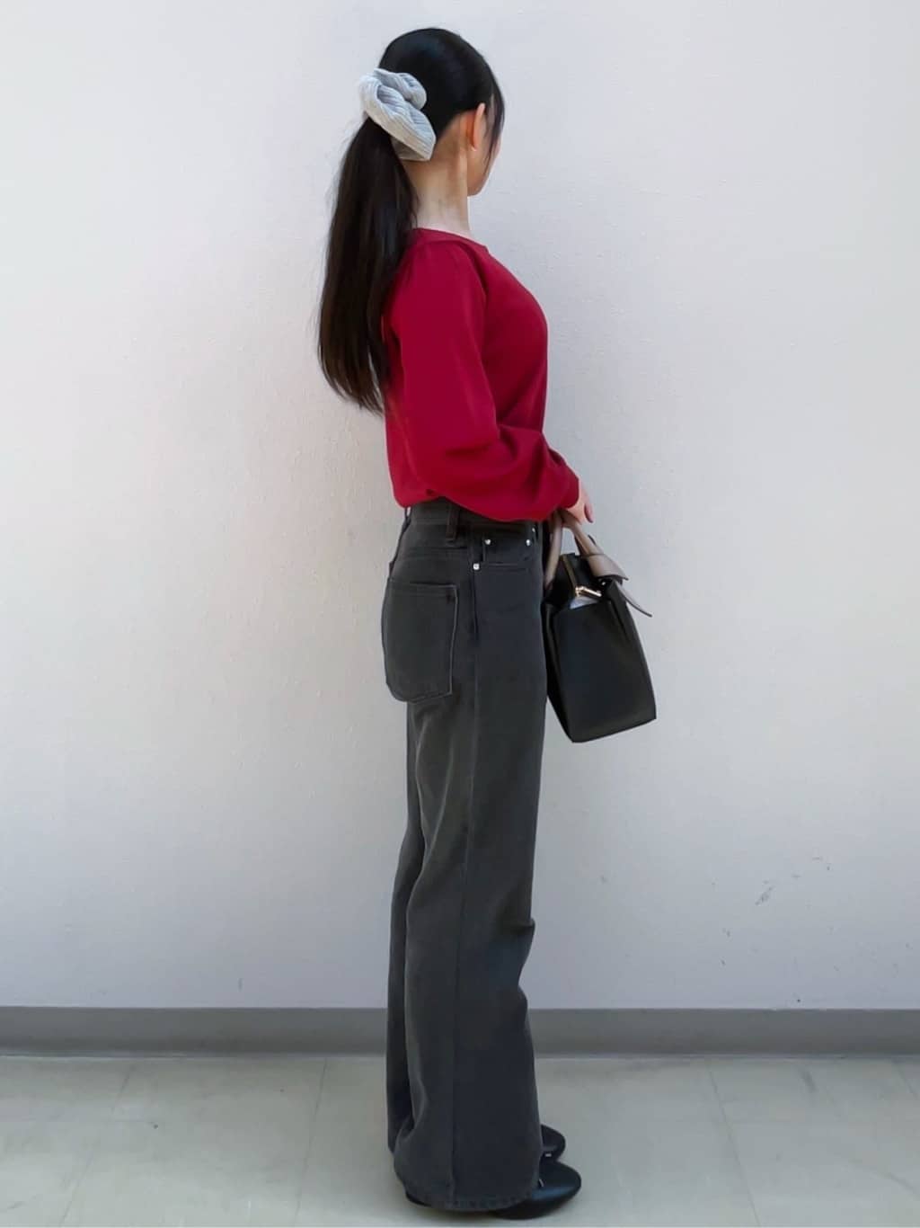 Izuさんの「index｜【植草美幸先生が指南する好印象スタイル】《丈が選べる》ストレートデニムパンツ【洗濯機洗い可】」を使ったコーディネート