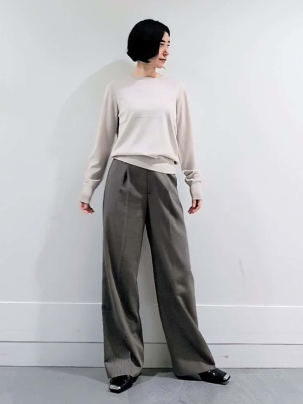 ミズタさんの「UNTITLED｜【ロング丈/軽やか】テーラード　リバーコート」を使ったコーディネート