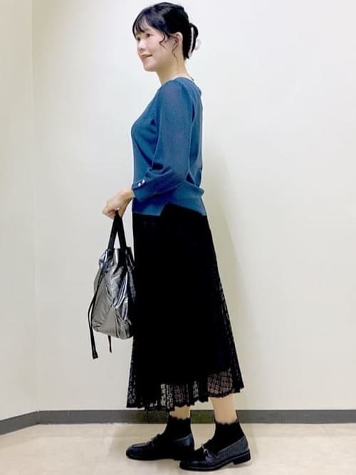  beni_gingerさんの「Reflect｜【秋映え◎】Vネック&times;メッシュスリーブニット」を使ったコーディネート