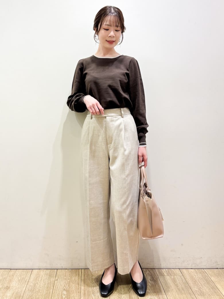 ayaさんの「index｜ワイドストレートパンツ／セットアップ対応可【洗濯機OK／イージーアイロン】」を使ったコーディネート