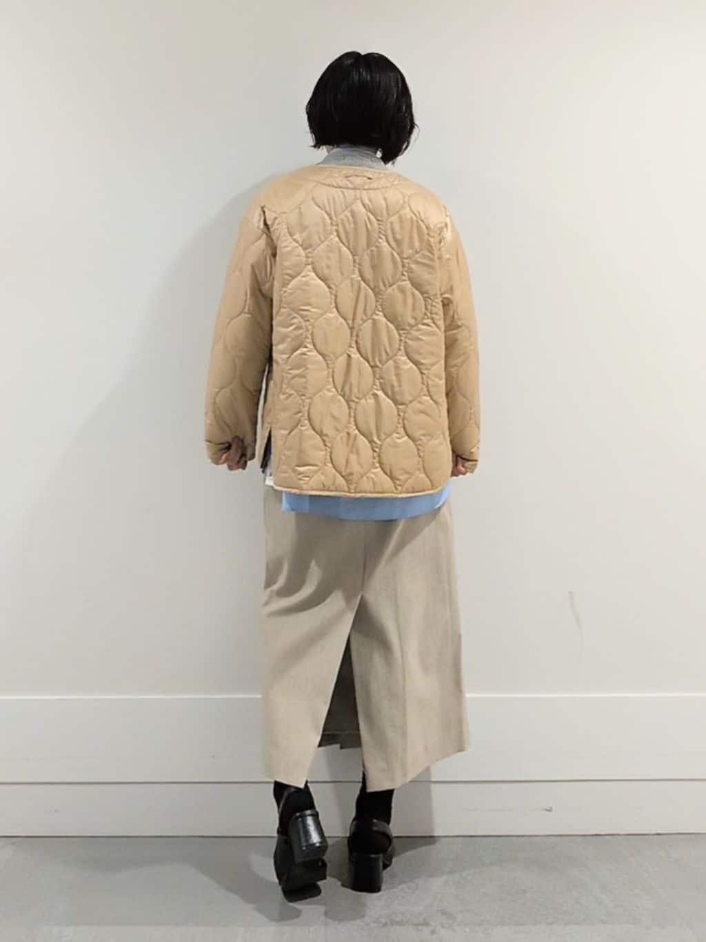 ミズタさんの「UNTITLED｜【ゆったりサイズ／着丈短め】ジップニットカーディガン」を使ったコーディネート