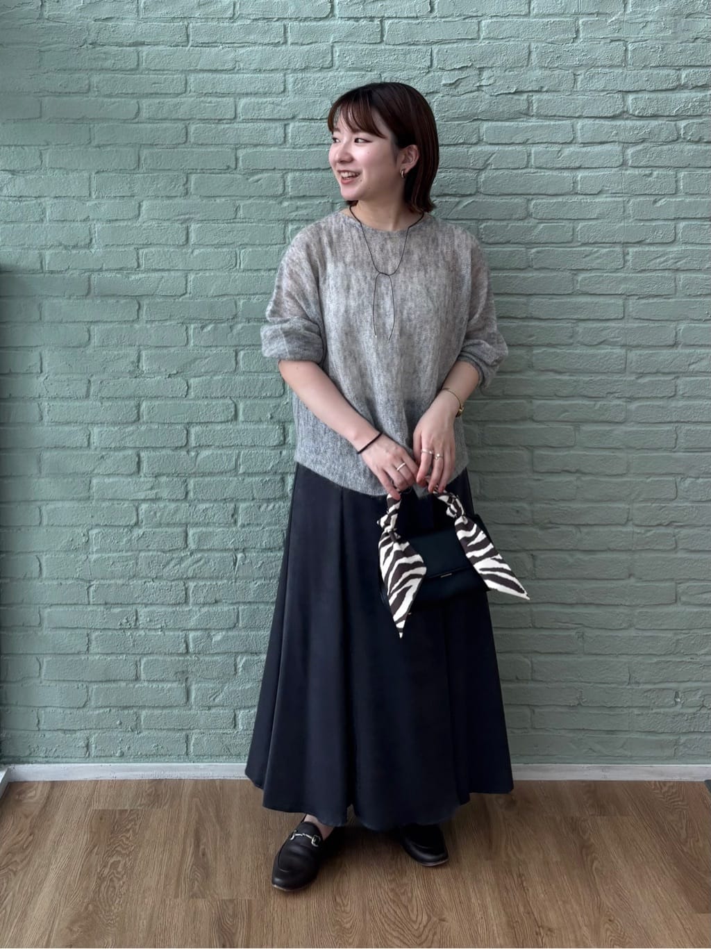 sakuさんの「INDIVI｜【キッドモヘヤ素材】ラウンドヘムニット」を使ったコーディネート