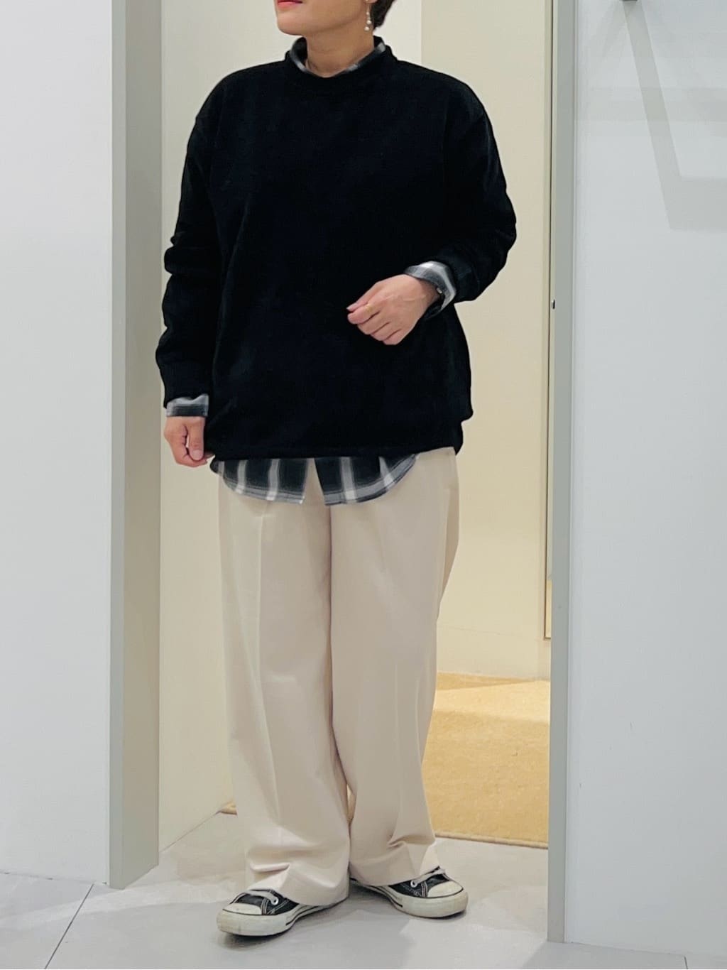 タナさんの「THE SHOP TK｜【触れるたびに心地良い】ライトモールニット　洗濯機OK/ユニセックスでおすすめ！」を使ったコーディネート