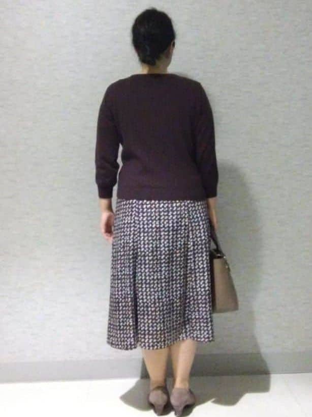 sakoさんの「Reflect｜【ニットスタイルが華やかに◎】チドリ風プリントフレアスカート」を使ったコーディネート