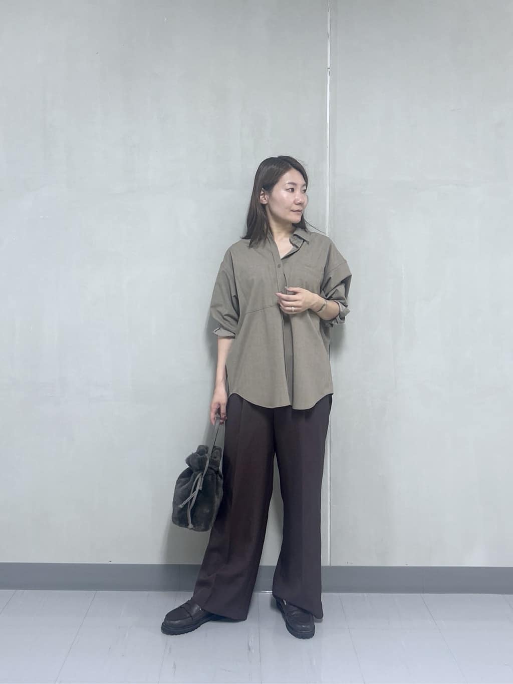 takaさんの「INDIVI｜Comfy SET UP｜イージーストレートワイドパンツ【セットアップ対応／通勤/カセット服】」を使ったコーディネート