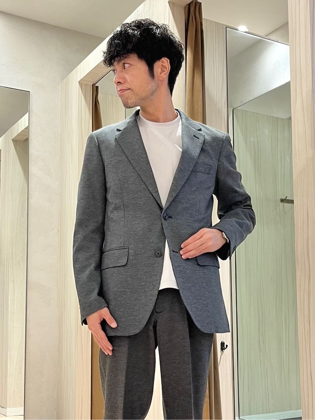 URAさんの「TAKEO KIKUCHI｜カシミヤブレンド ビーバー調ピンヘッドスタンドカラーコート」を使ったコーディネート