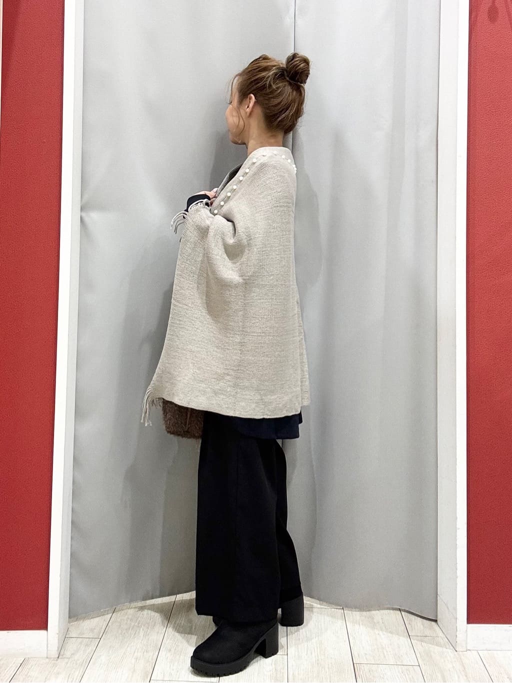 shioさんの「SHOO･LA･RUE｜【S-LL/体型カバー】とろみ感が心地よい 裾タック ドルマンチュニック」を使ったコーディネート