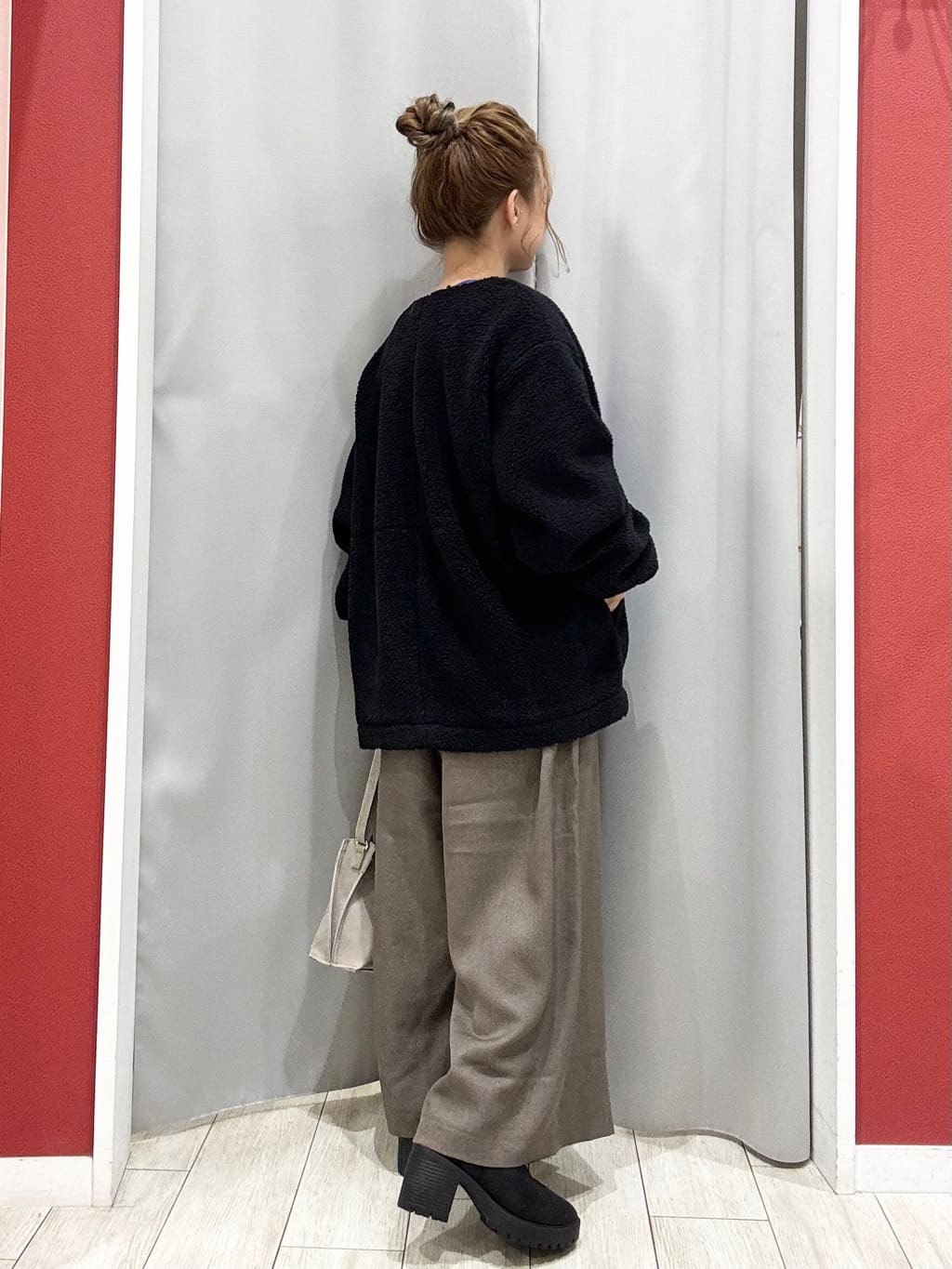 shioさんの「SHOO･LA･RUE｜【着丈選べる/S-LL】スタイルアップが叶う ベルト付きワイドパンツ」を使ったコーディネート