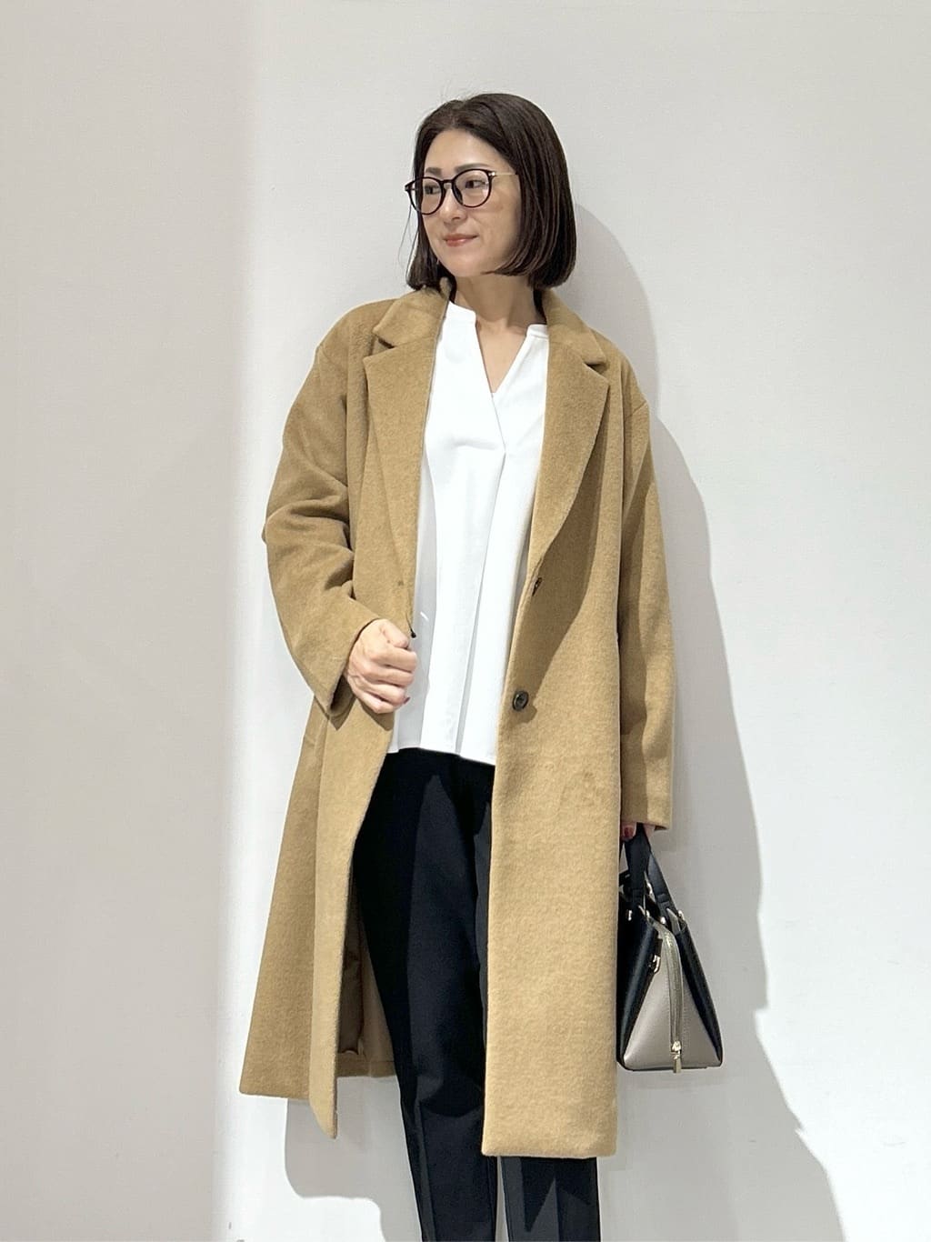 NAKAさんの「OPAQUE.CLIP｜カシミヤブレンドウールチェスターコート」を使ったコーディネート