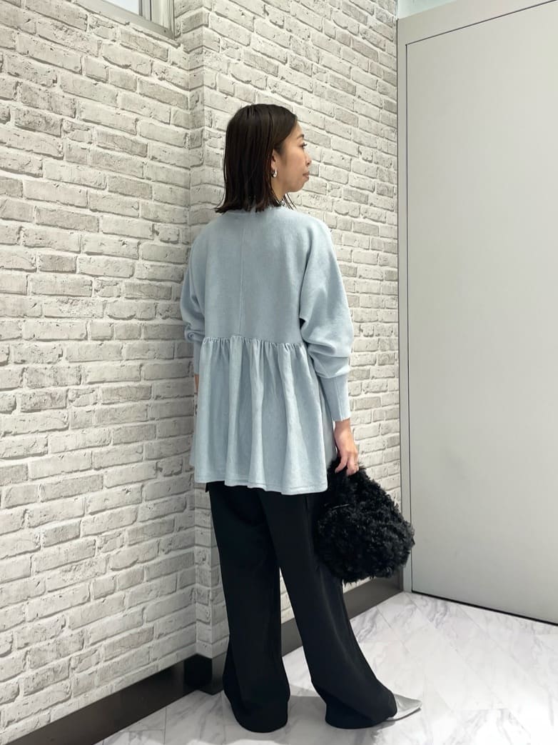 Mikoさんの「INDIVI｜【再入荷】ペプラムハイネックニット」を使ったコーディネート