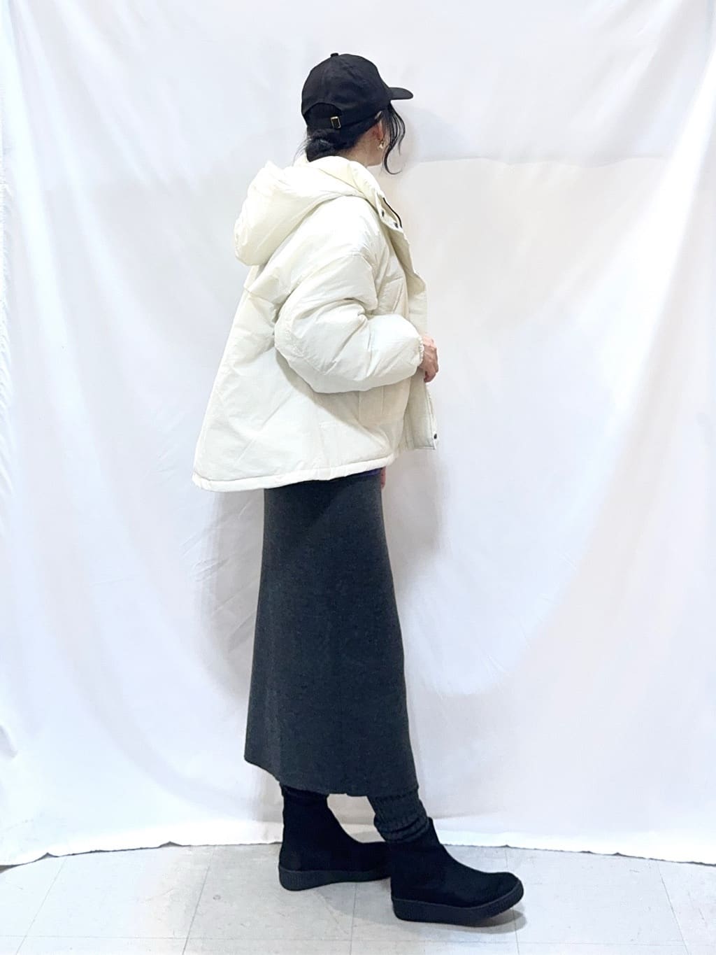 𝐇𝐢𝐫𝐨𝐦𝐢さんの「SHOO･LA･RUE｜【撥水/あったか】たっぷり着られる 中綿モンスターショートコート」を使ったコーディネート