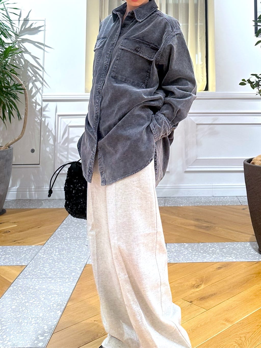 なべこさんの「DRESSTERIOR｜スパンコール2WAY巾着バッグ」を使ったコーディネート