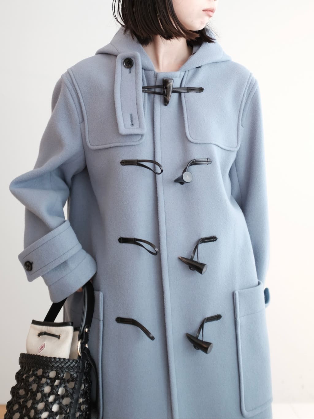 Kishimotoさんの「DRESSTERIOR｜◆Superfineリサイクルメルトンダッフルコート」を使ったコーディネート