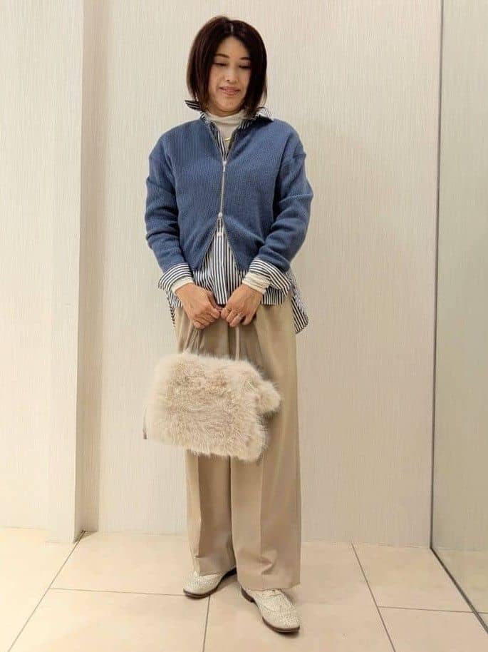 u-macoさんの「UNTITLED｜【ゆったりサイズ／着丈短め】ジップニットカーディガン」を使ったコーディネート