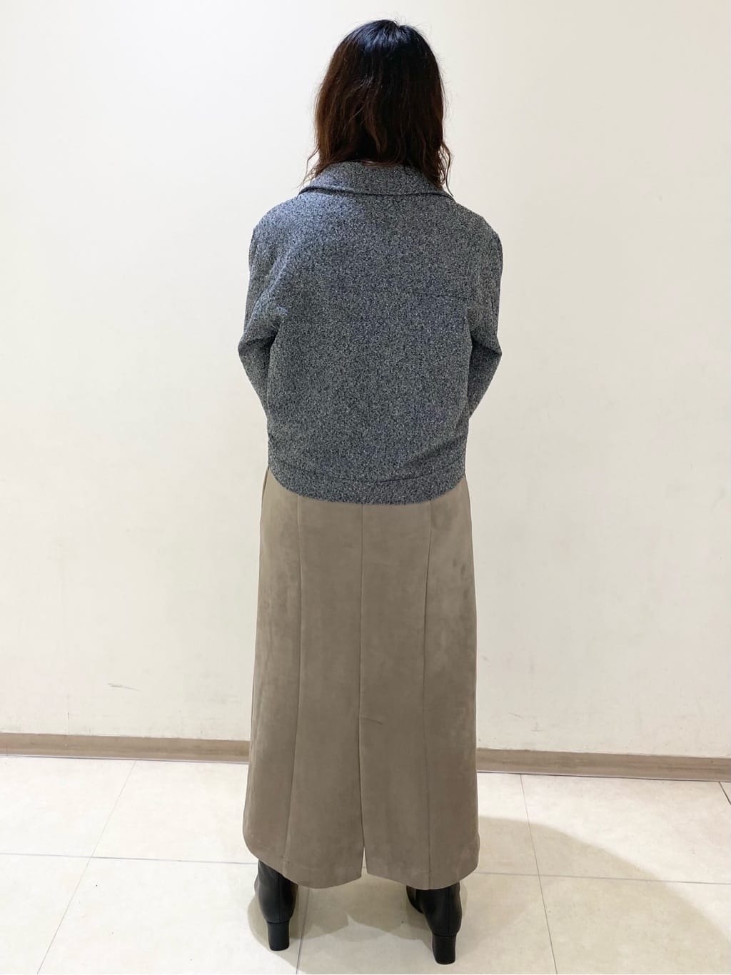 COCOさんの「grove｜カジュアルに羽織れる、大人のツイードトラックジャケット」を使ったコーディネート