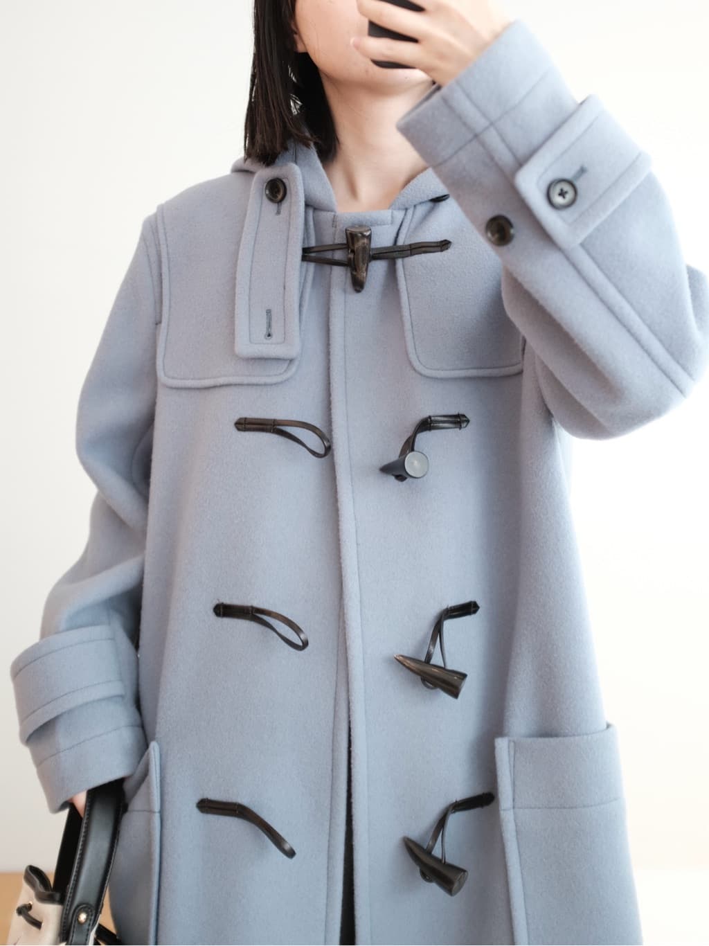 Kishimotoさんの「DRESSTERIOR｜◆Superfineリサイクルメルトンダッフルコート」を使ったコーディネート