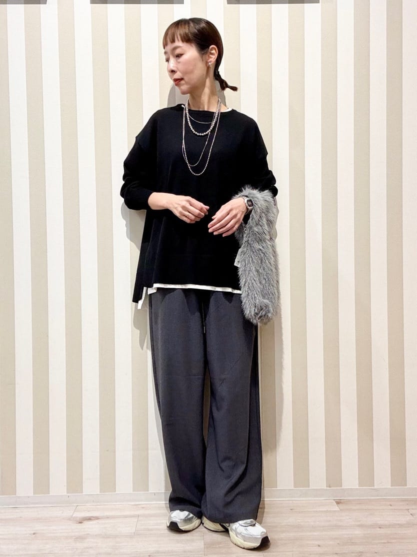 まつこさんの「SHOO･LA･RUE｜【S-LL/体型カバー】上品なとろみが魅力 イージーワイドパンツ」を使ったコーディネート