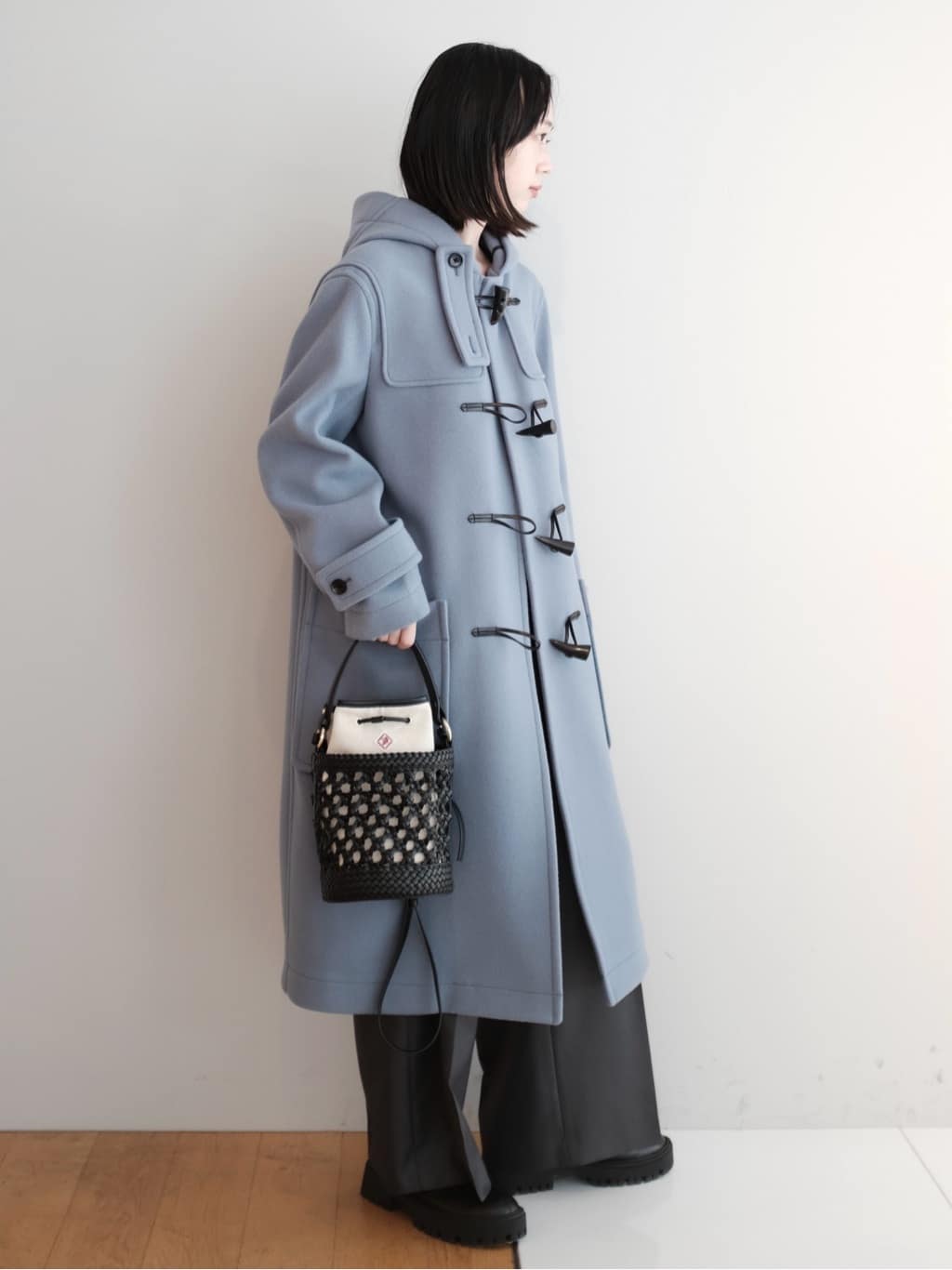 Kishimotoさんの「DRESSTERIOR｜◆Superfineリサイクルメルトンダッフルコート」を使ったコーディネート