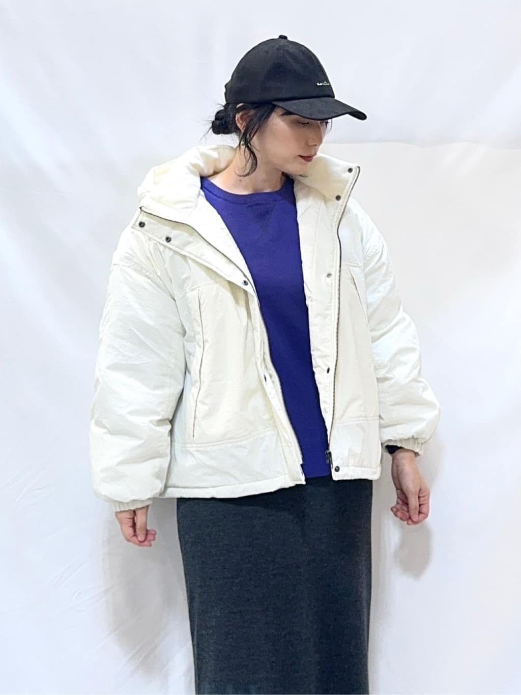 𝐇𝐢𝐫𝐨𝐦𝐢さんの「SHOO･LA･RUE｜【撥水/あったか】たっぷり着られる 中綿モンスターショートコート」を使ったコーディネート