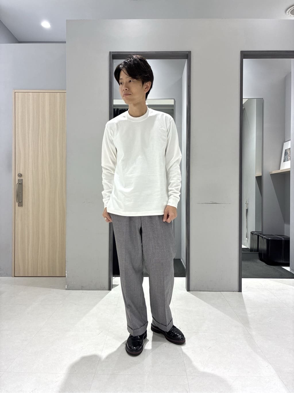 わいずみさんの「TAKEO KIKUCHI｜【Made in JAPAN】播州織 ドビー千鳥シャツ」を使ったコーディネート