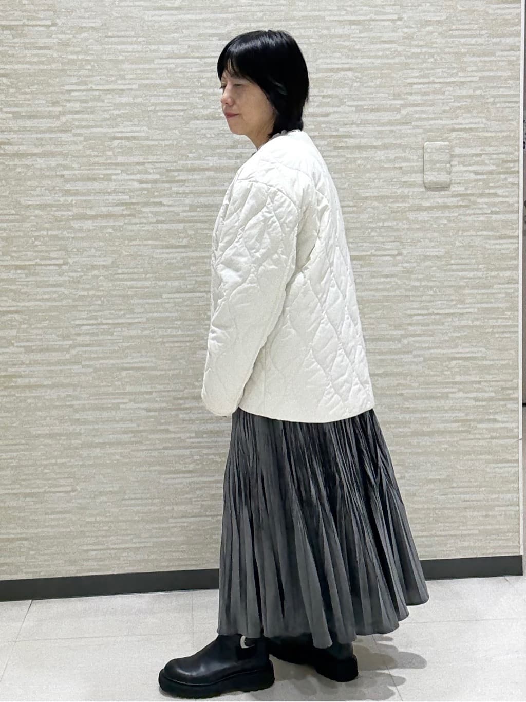 KITAさんの「UNTITLED｜【フリル取り外し可/きれいめエレガント】フリルシャツレイヤード風ニット」を使ったコーディネート
