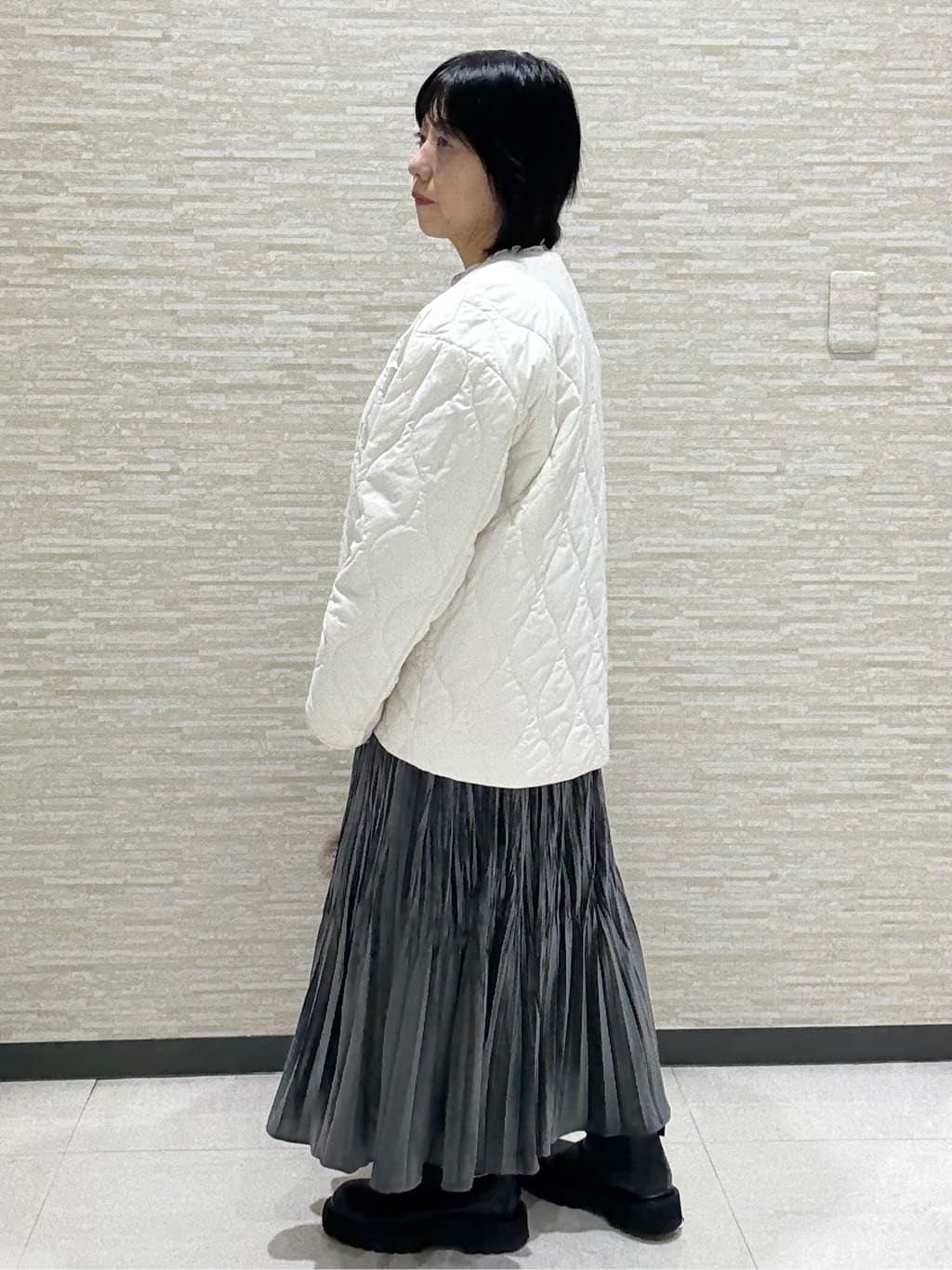 KITAさんの「UNTITLED｜【フリル取り外し可/きれいめエレガント】フリルシャツレイヤード風ニット」を使ったコーディネート
