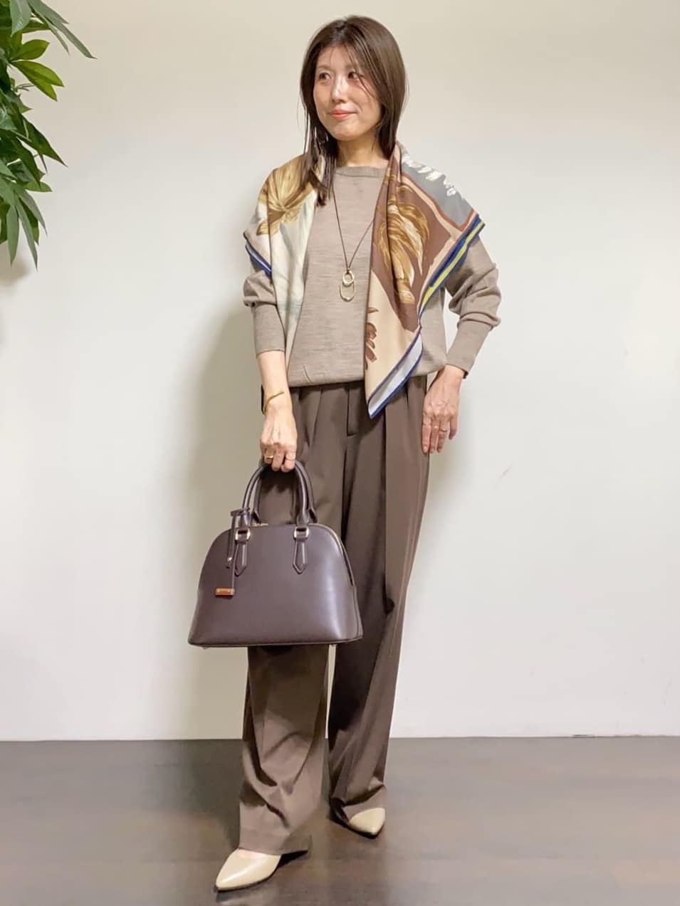 tomoさんの「UNTITLED｜【アンサンブル可/洗える】シルクウールカシミヤ ドルマンスリーブニット」を使ったコーディネート