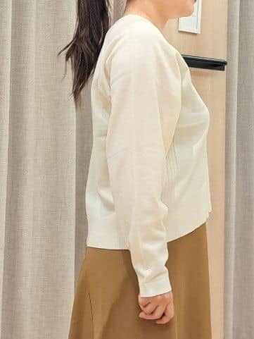ふるさんの「grove｜最終お値下げ！！【洗える/毛玉軽減】天竺ラグランスリーブプルオーバー」を使ったコーディネート
