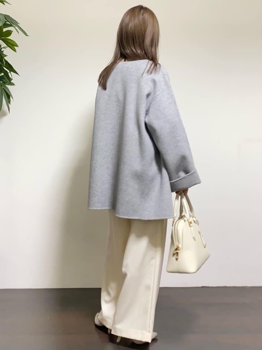 tomoさんの「UNTITLED｜【ミディ丈/軽やか】セミラグランリバー コート」を使ったコーディネート