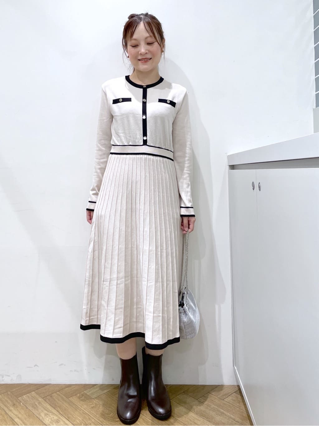 Junさんの「index｜バイカラードッキング風ニットワンピース【洗濯機OK／抗ピル】」を使ったコーディネート