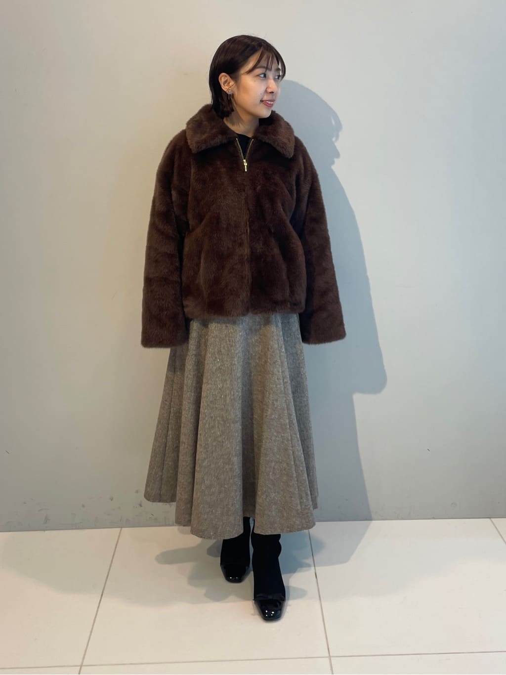abeさんの「Couture brooch｜【通勤・大人上品】ラメツイード フレアスカート」を使ったコーディネート