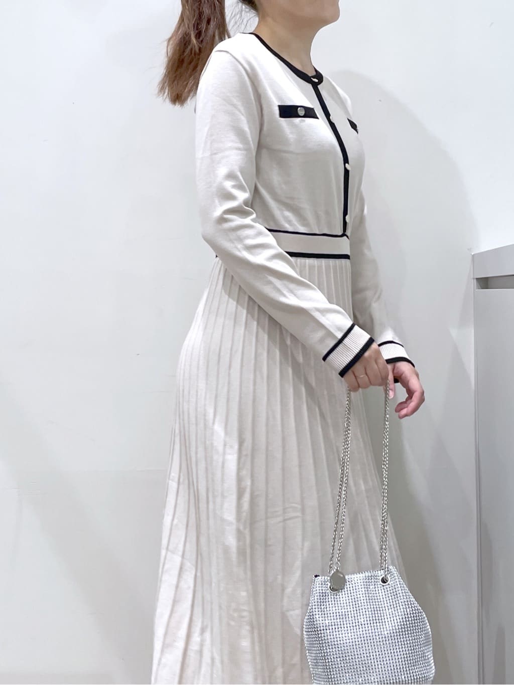 Junさんの「index｜バイカラードッキング風ニットワンピース【洗濯機OK／抗ピル】」を使ったコーディネート